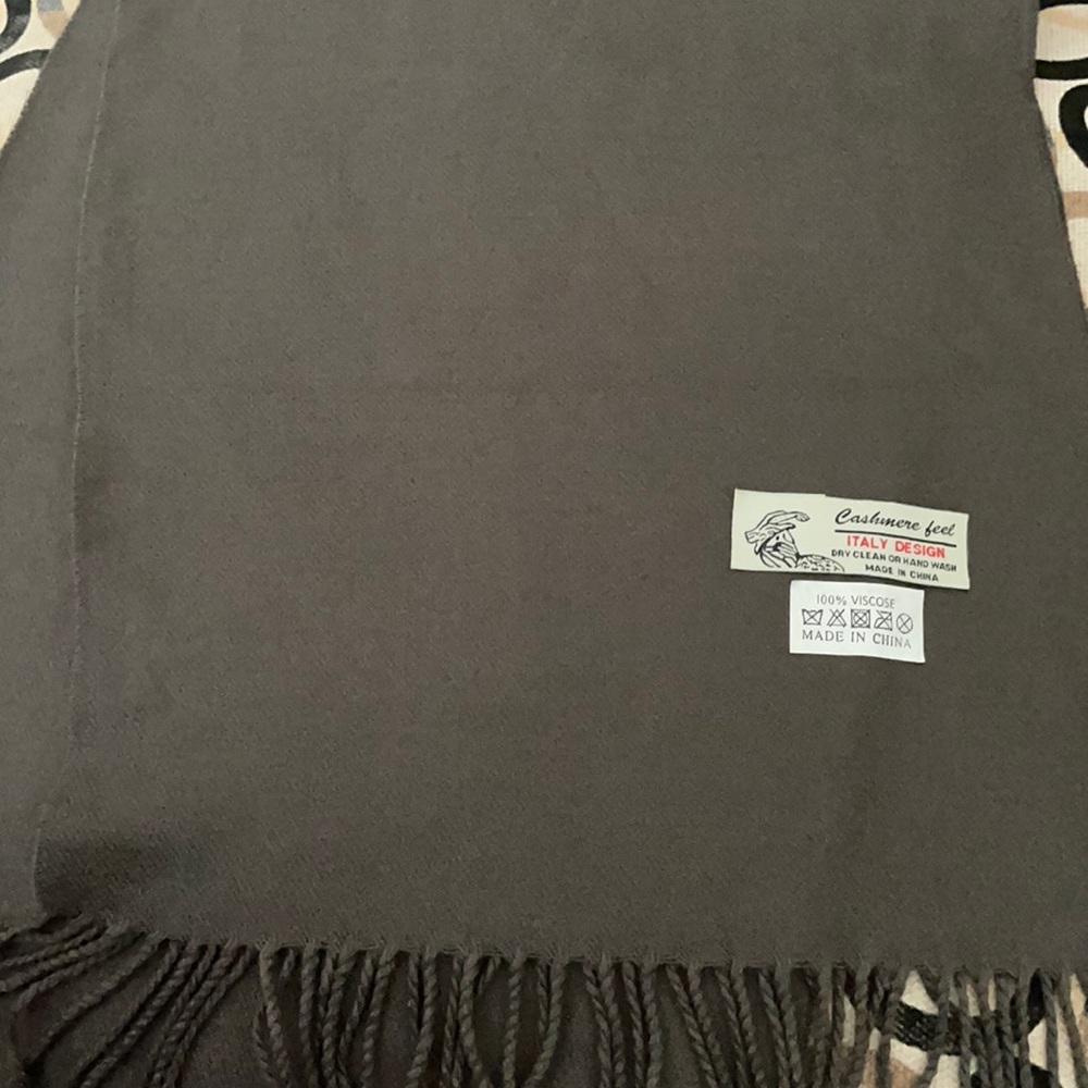 Brand new Scarf